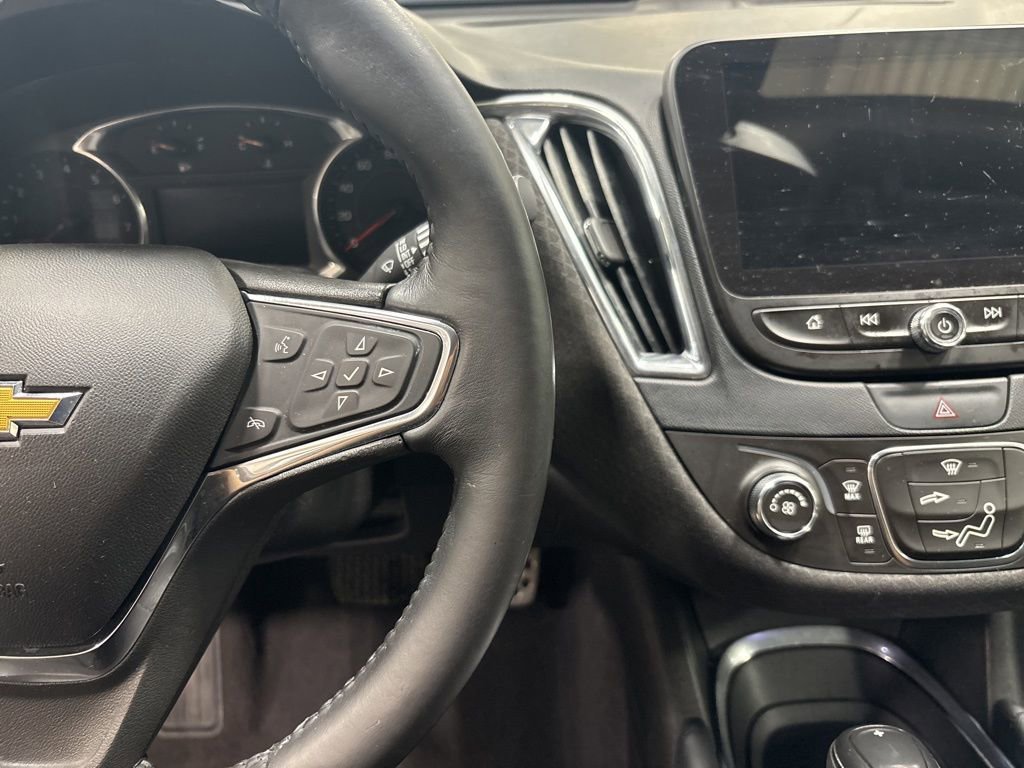 Used 2017 Chevrolet Malibu LT image 19