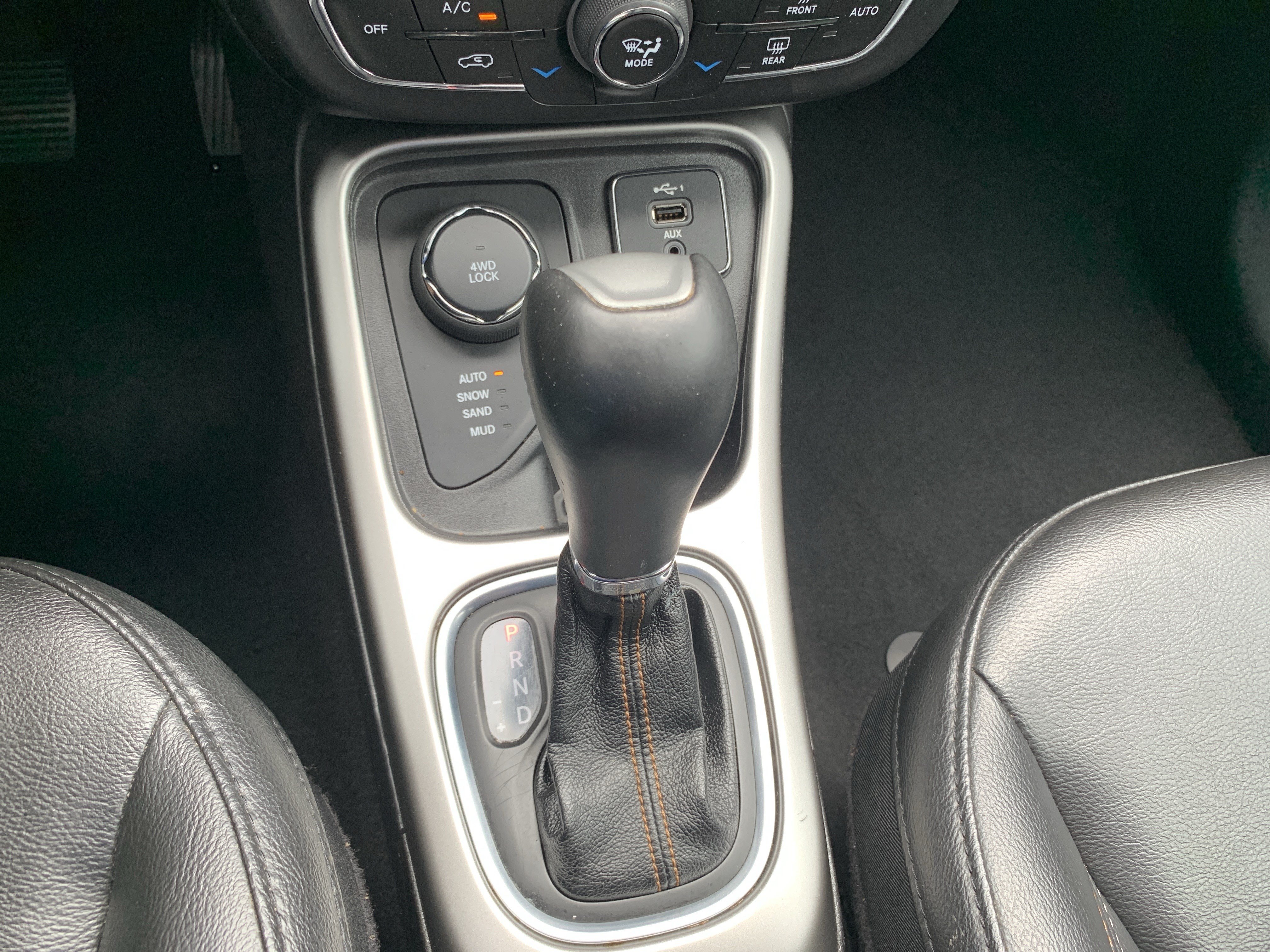 Used 2020 Jeep Compass Latitude AWD/4WD image 25