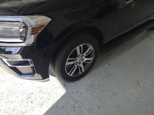 Used 2024 Ford Expedition Limited AWD/4WD image 9