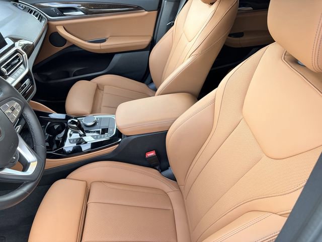 Used 2025 BMW X4 xDrive30i image 8