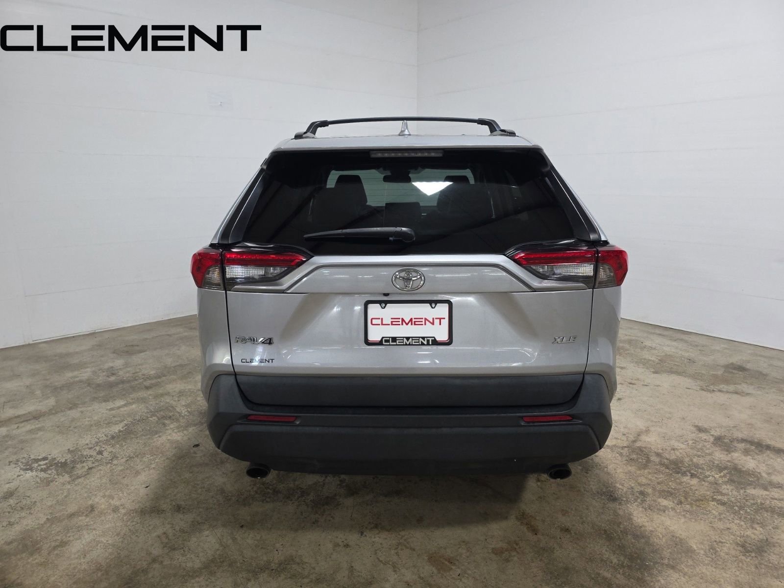 Used 2021 Toyota RAV4 XLE Premium image 8