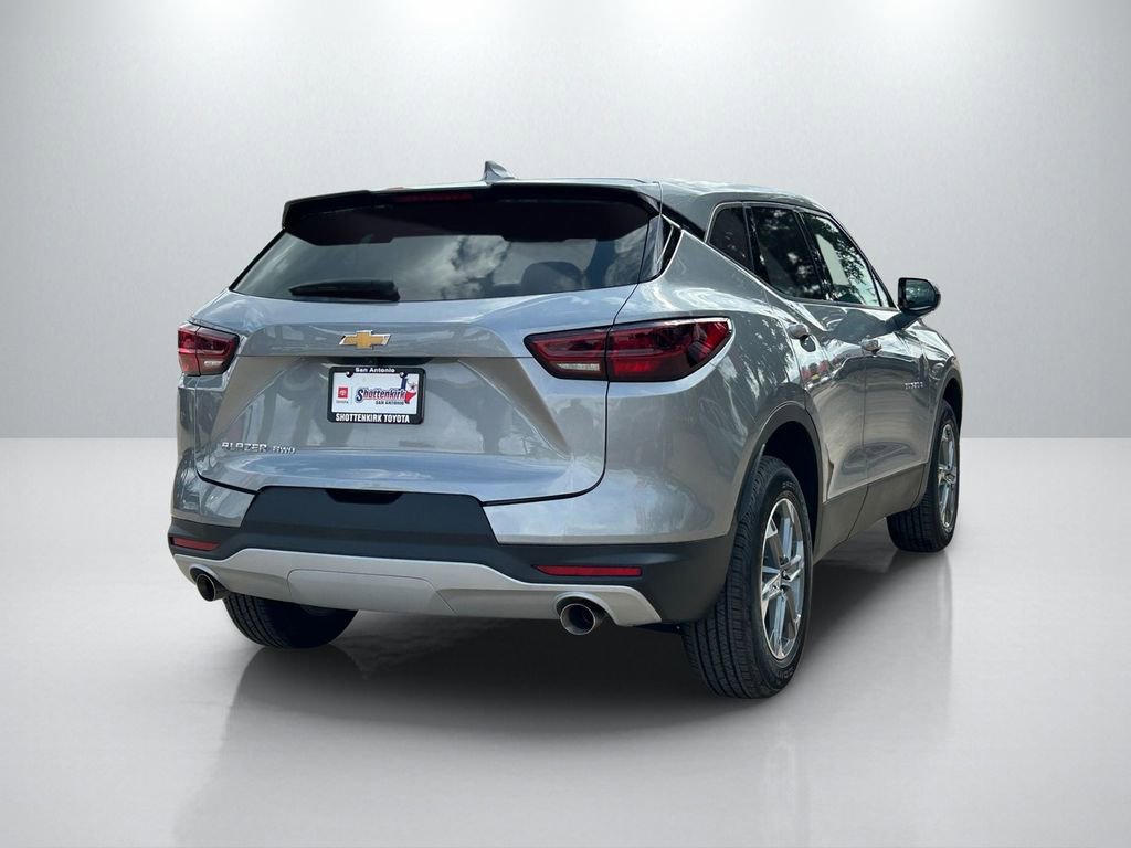 Used 2025 Chevrolet Blazer LT image 5