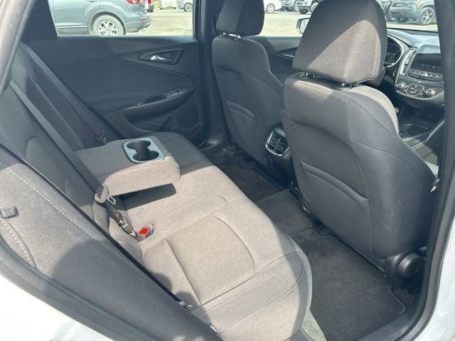 Used 2016 Chevrolet Malibu LT image 36