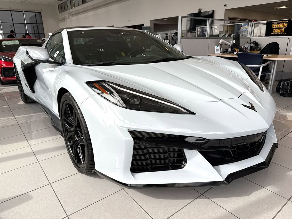 Used 2024 Chevrolet Corvette Z06 image 12