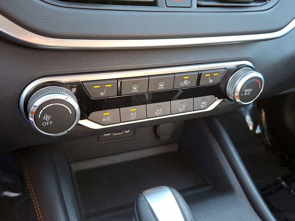 Used 2021 Nissan Altima 2.5 SR w/ SR Premium Package image 17