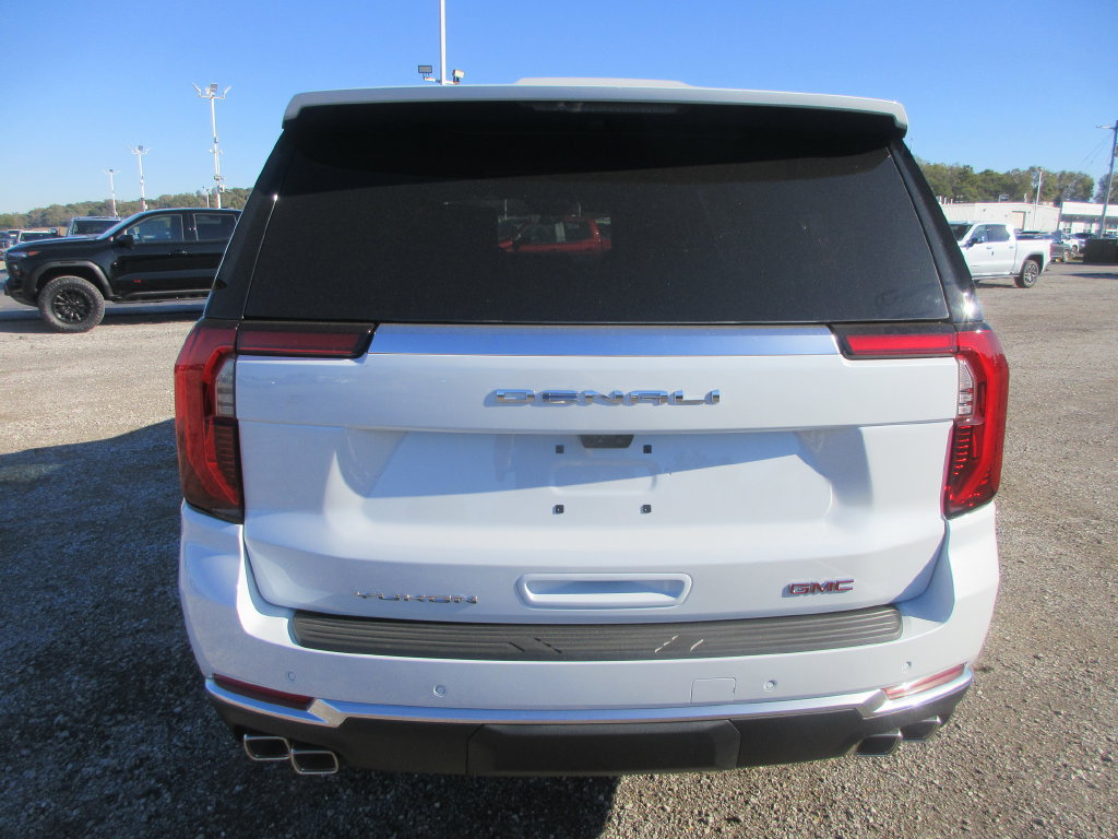 New 2027 GMC Yukon XL Denali w/ Denali Reserve Package AWD/4WD image 5