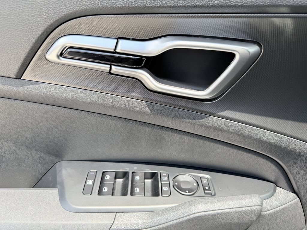 New 2027 Kia Sportage S FWD image 22