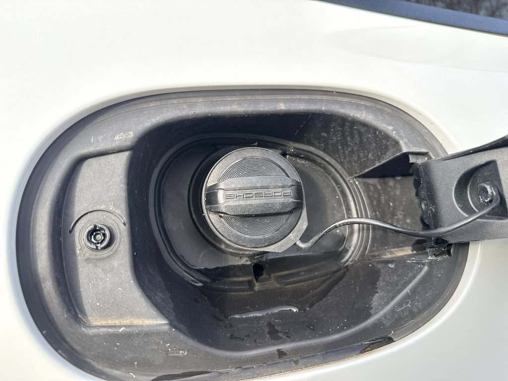 Used 2024 Porsche Macan Turbo image 39