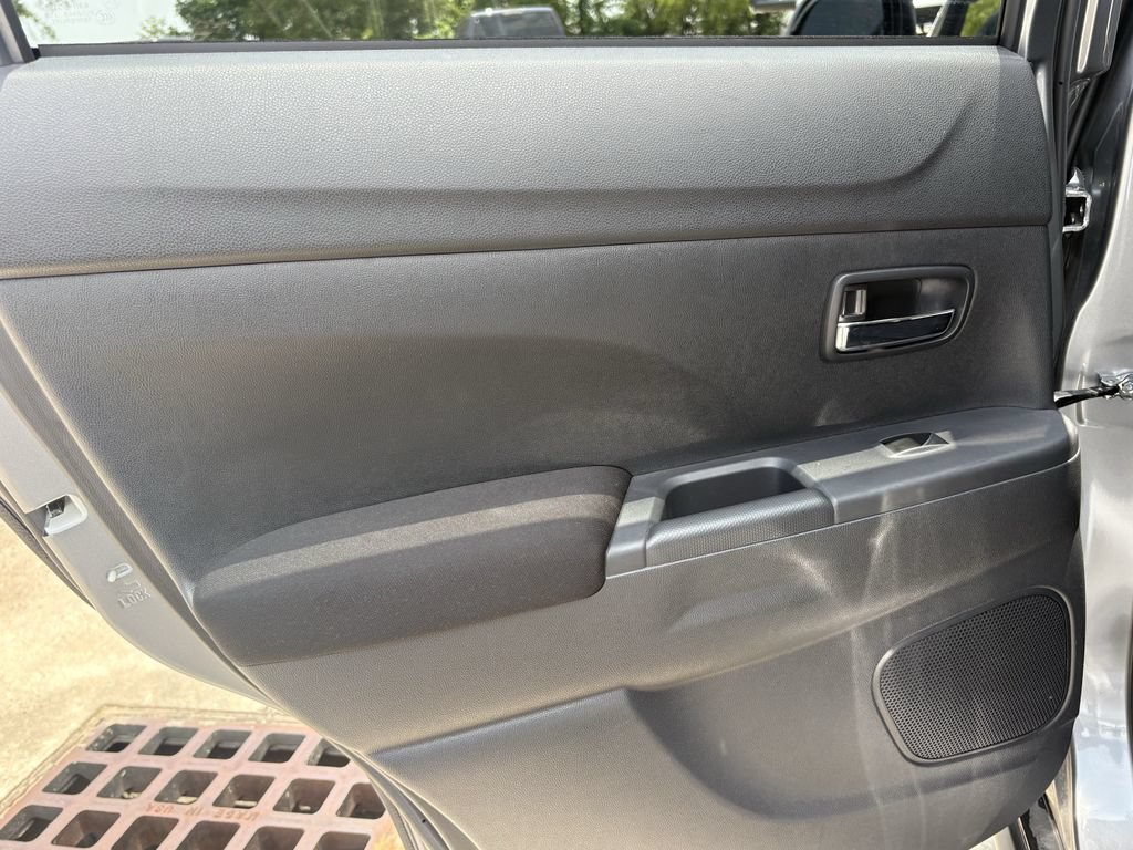 Used 2022 Mitsubishi Outlander Sport SE AWD/4WD image 22