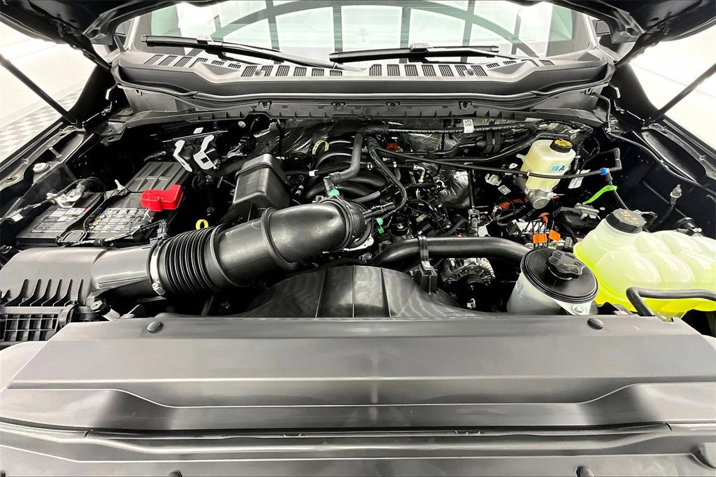 New 2026 Ford F350 Lariat w/ Chrome Package image 12
