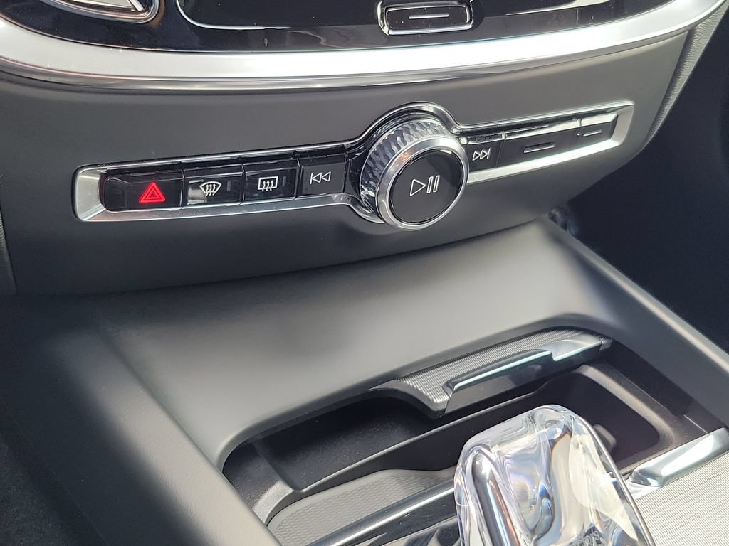 Certified 2024 Volvo S60 B5 Plus w/ Climate Package AWD/4WD image 27