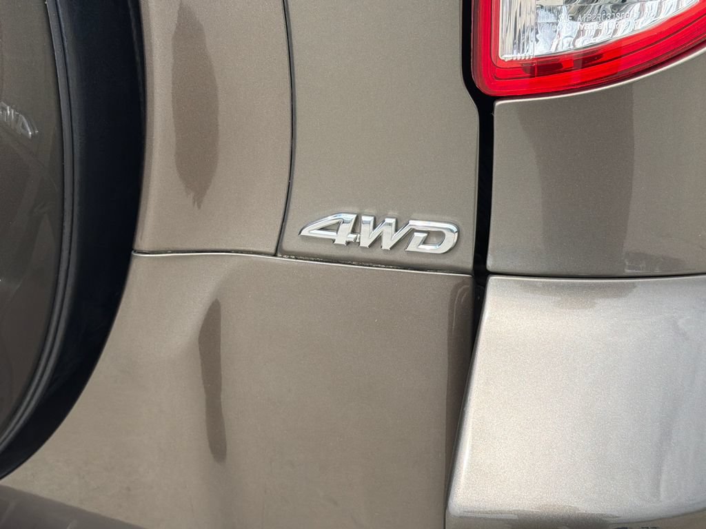 Used 2011 Toyota RAV4 4WD w/ Preferred Premium Pkg image 5