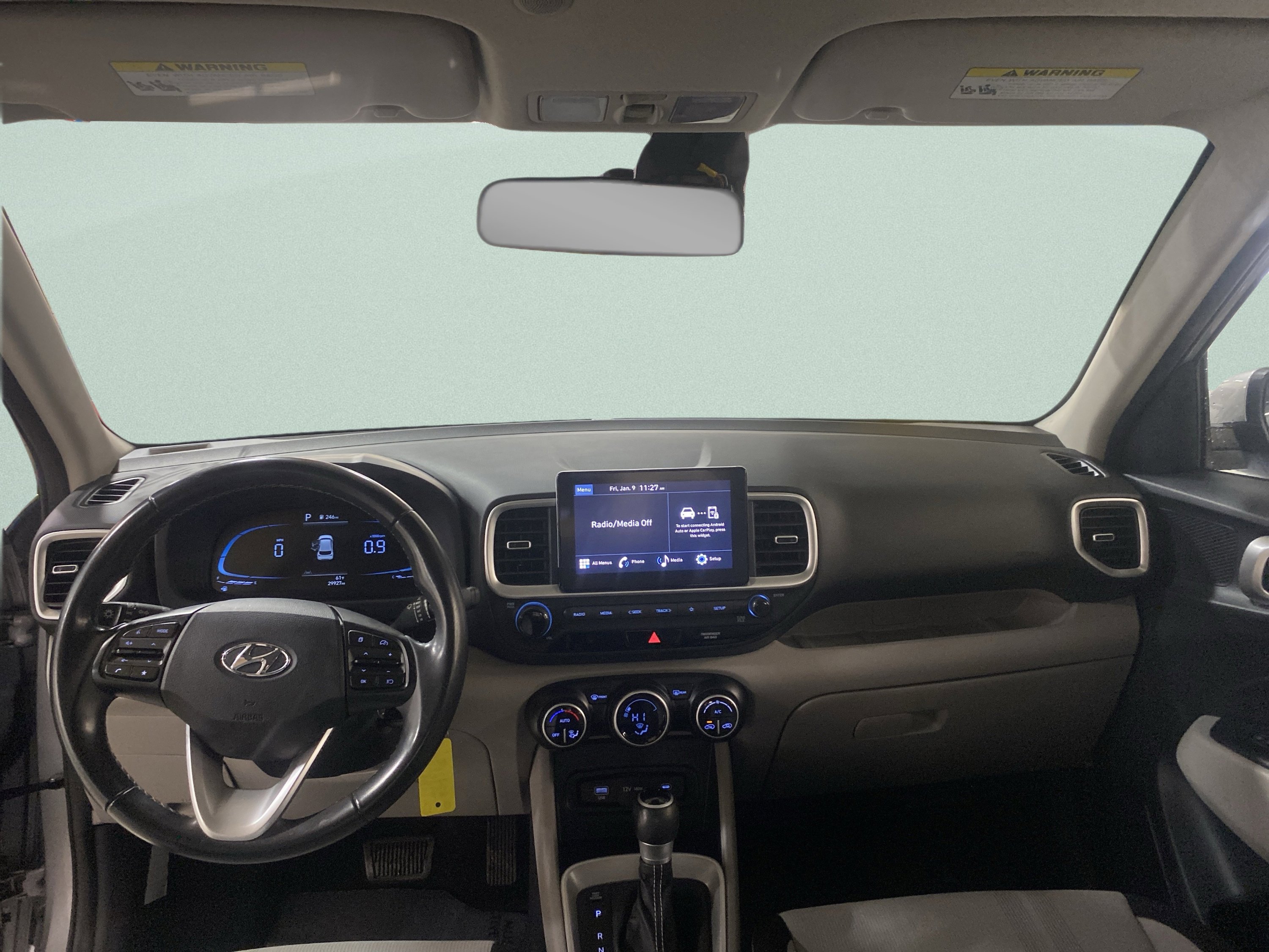 Used 2023 Hyundai Venue SEL image 16