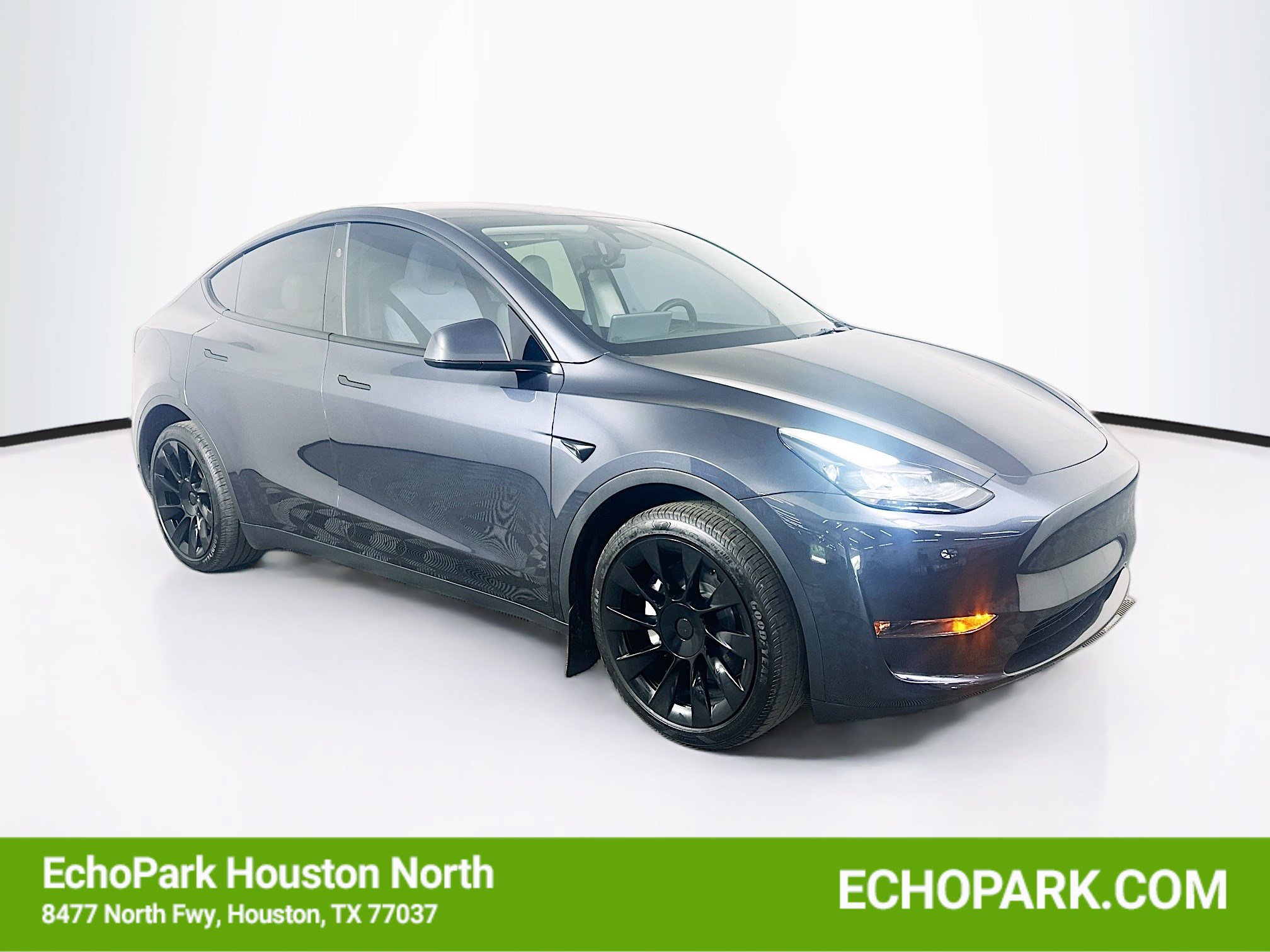 Used 2025 Tesla Model Y Long Range AWD/4WD image 1