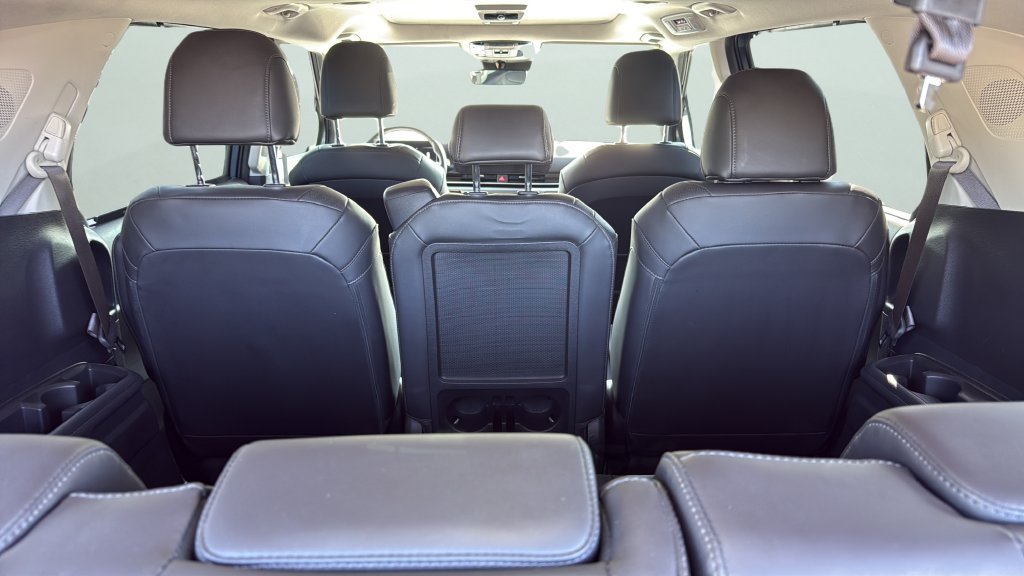 Used 2026 Kia Carnival SX w/ SX Dark Edition Package FWD image 11