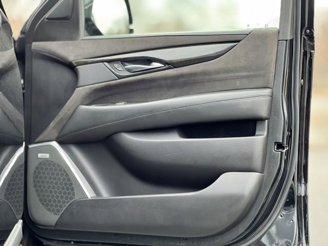 Used 2019 Cadillac Escalade ESV Platinum image 23
