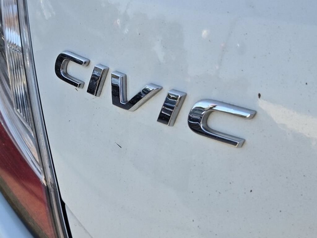 Used 2018 Honda Civic Sport image 10