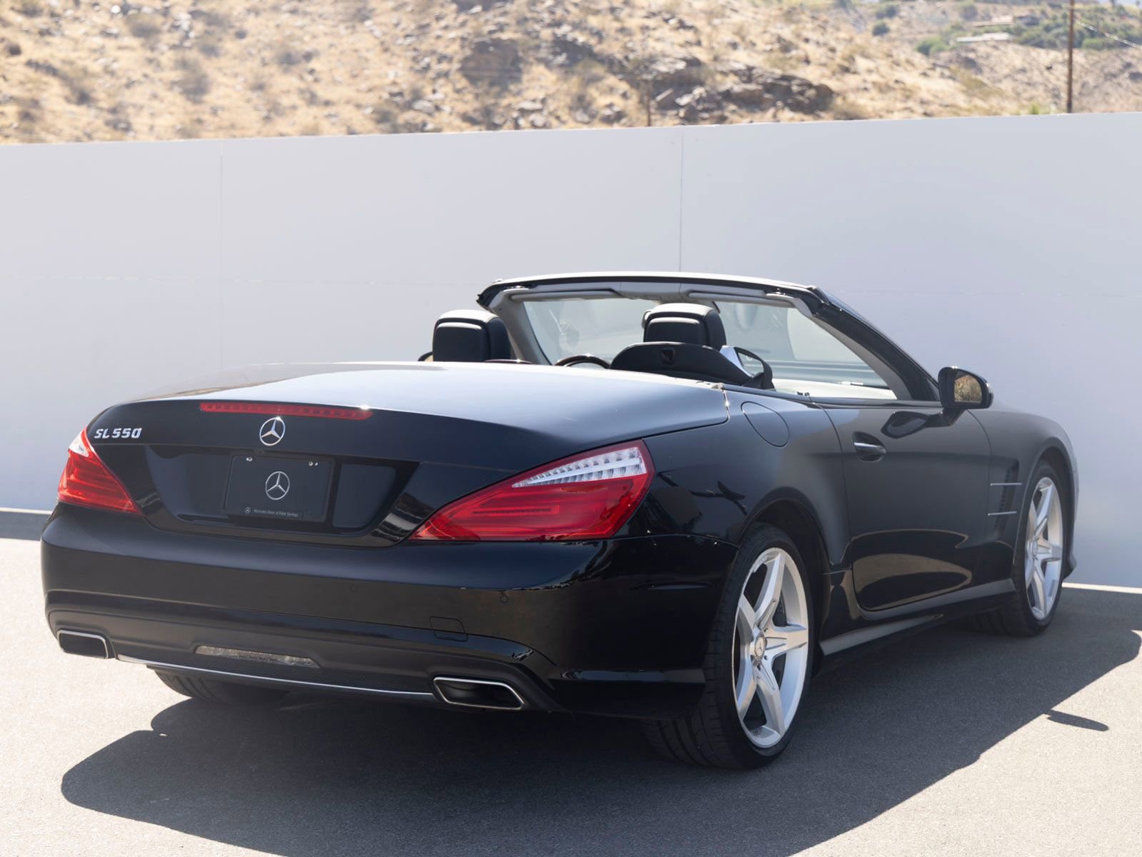 Used 2014 Mercedes-Benz SL 550 image 11