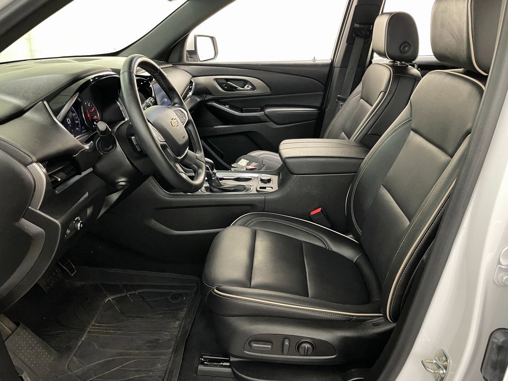 Certified 2023 Chevrolet Traverse Premier w/ LPO, Floor Liner Package image 10