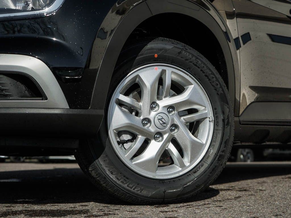 New 2026 Hyundai Venue SE FWD image 6