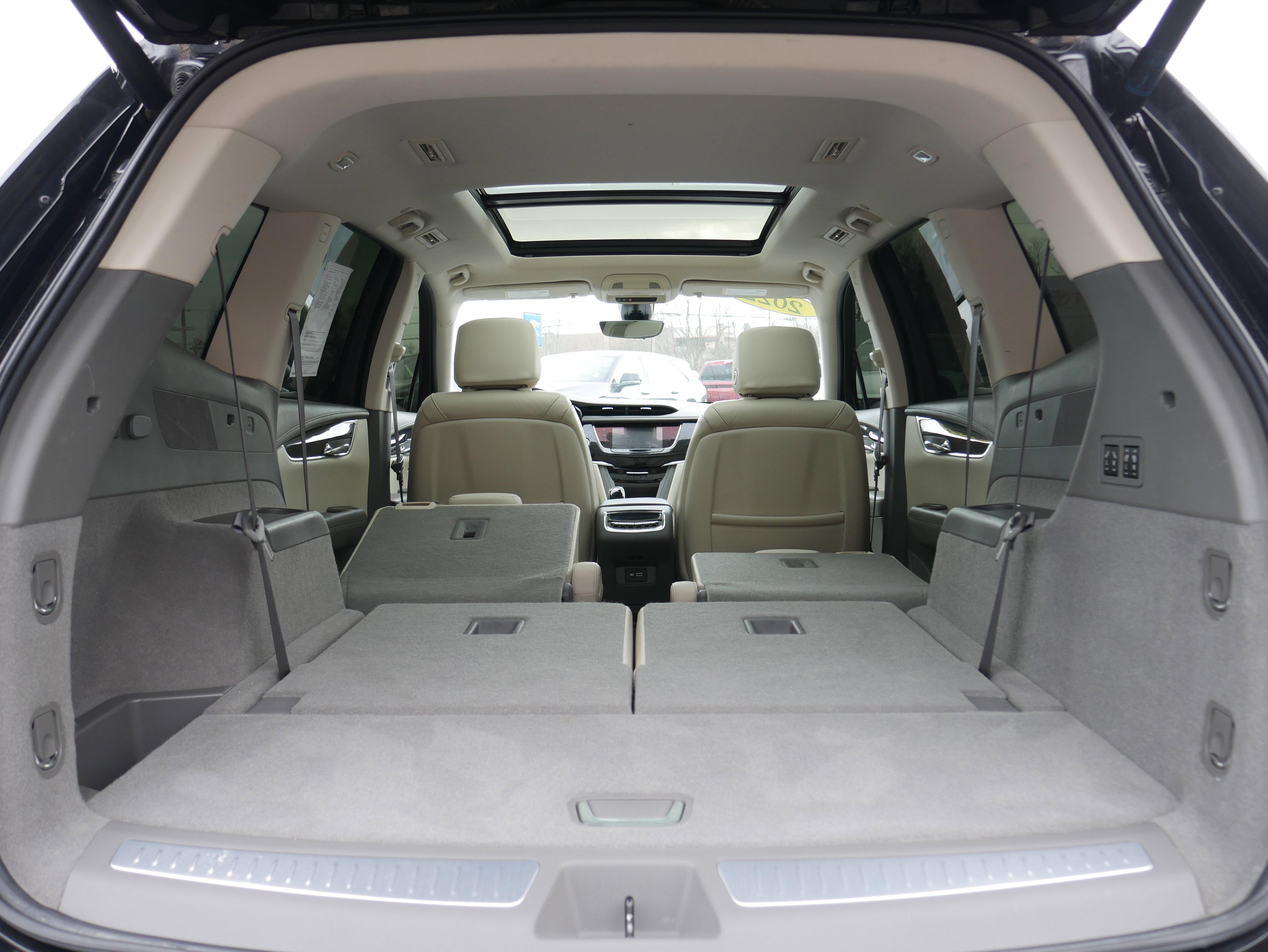 Certified 2022 Cadillac XT6 Premium Luxury w/ Technology Package image 7