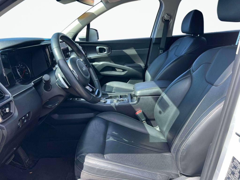 Certified 2023 Kia Sorento EX AWD/4WD image 16