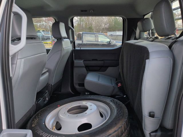 New 2025 Ford F550 4x4 Crew Cab Super Duty image 13
