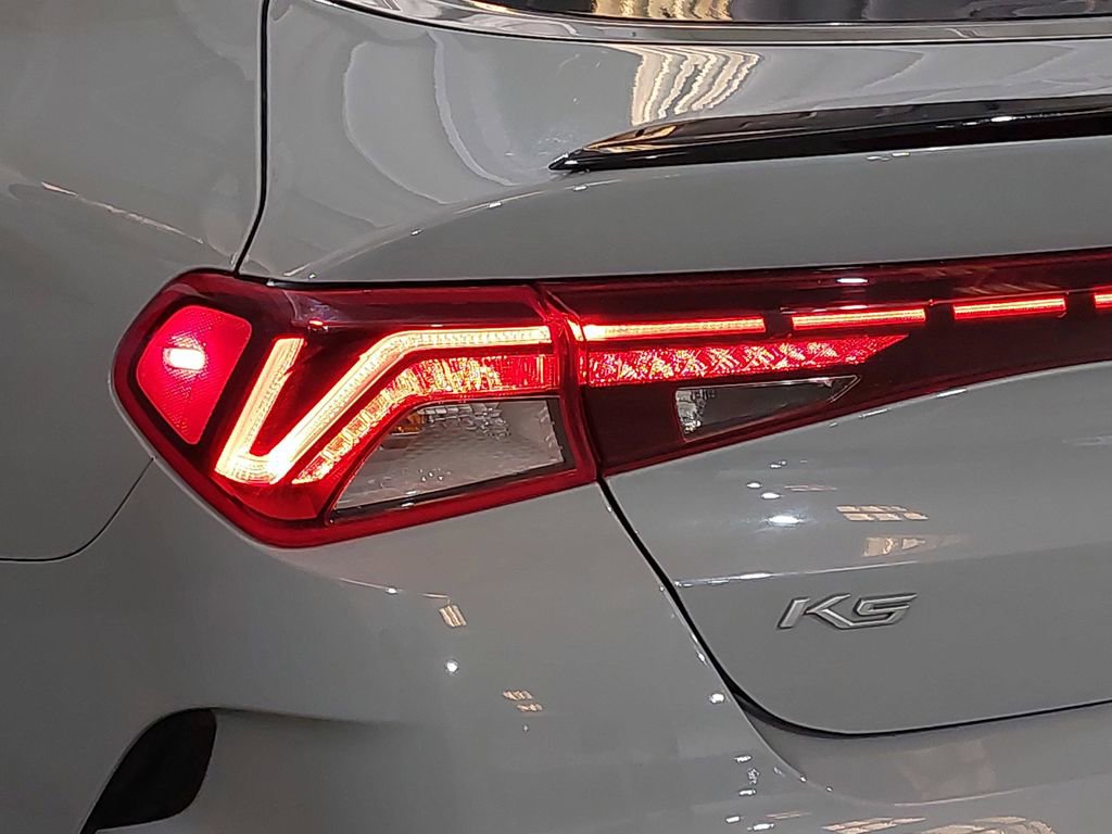 Used 2022 Kia K5 GT-Line FWD image 34