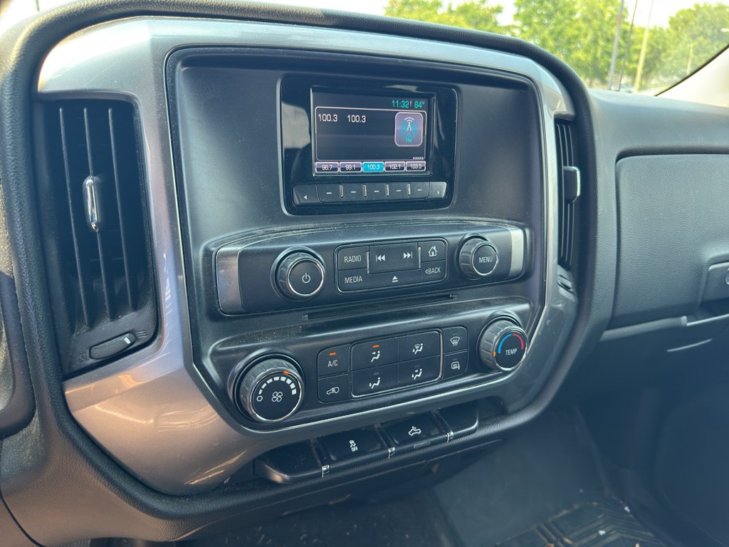 Used 2015 Chevrolet Silverado 1500 LT AWD/4WD image 8