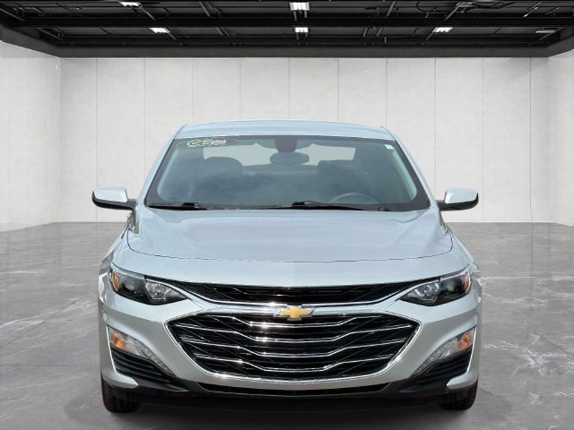 Used 2020 Chevrolet Malibu LT FWD image 2