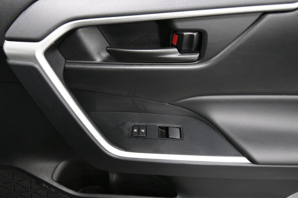 Certified 2025 Toyota RAV4 LE AWD/4WD image 25