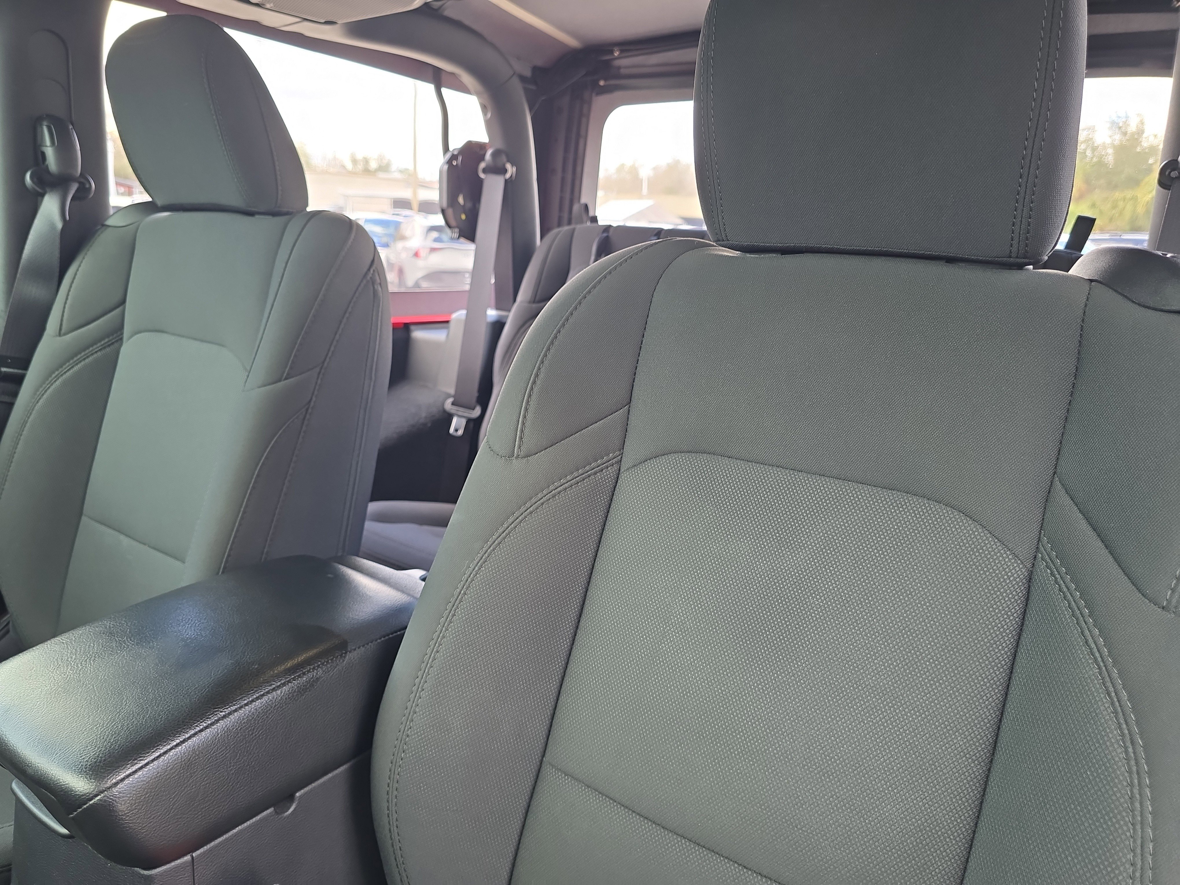 Used 2021 Jeep Wrangler Sport image 18