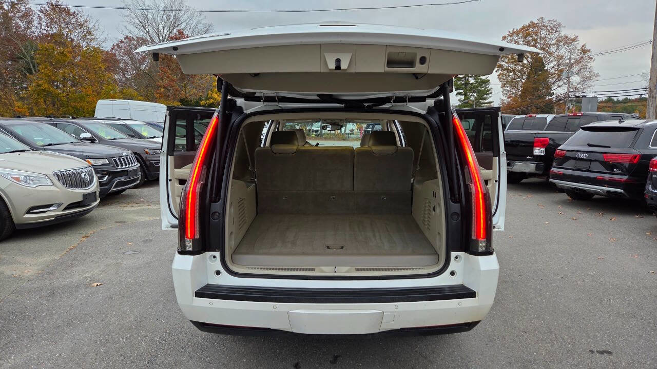 Used 2016 Cadillac Escalade ESV Premium image 34