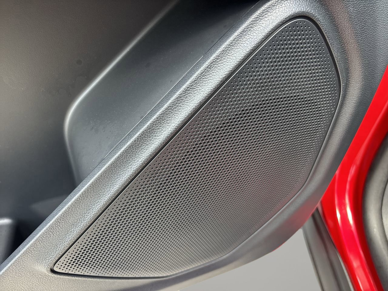 Used 2025 Ford Explorer ST w/ Sun And Sound Package image 21