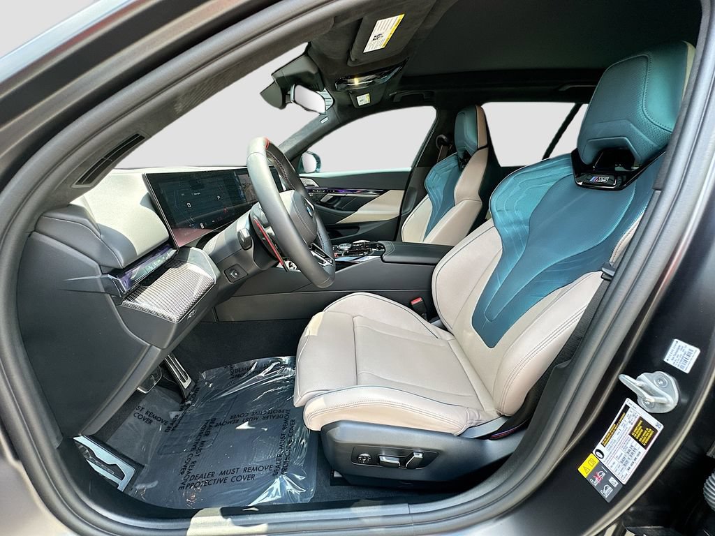 Used 2025 BMW M5 Touring AWD/4WD image 5