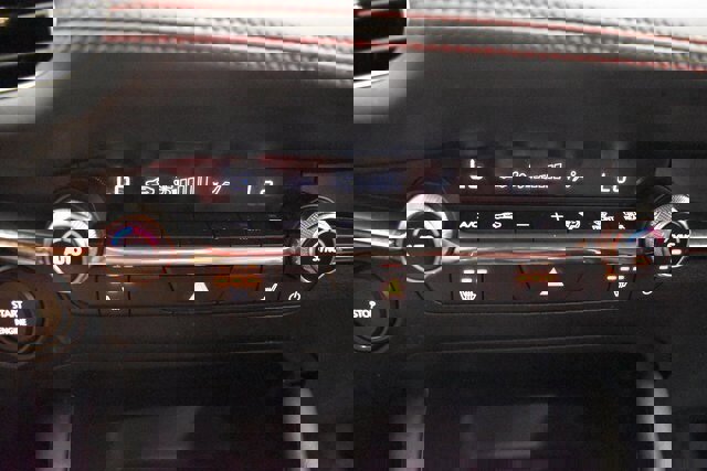 Used 2025 MAZDA MAZDA3 s image 29