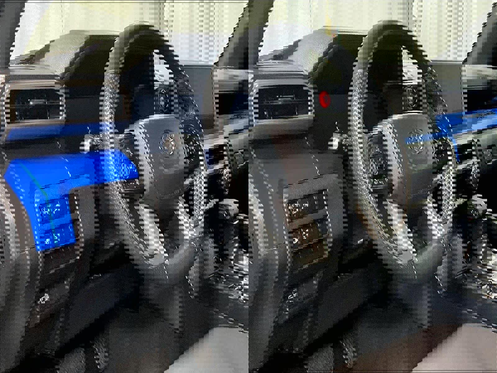 Certified 2025 Toyota Tacoma TRD Off-Road AWD/4WD image 8