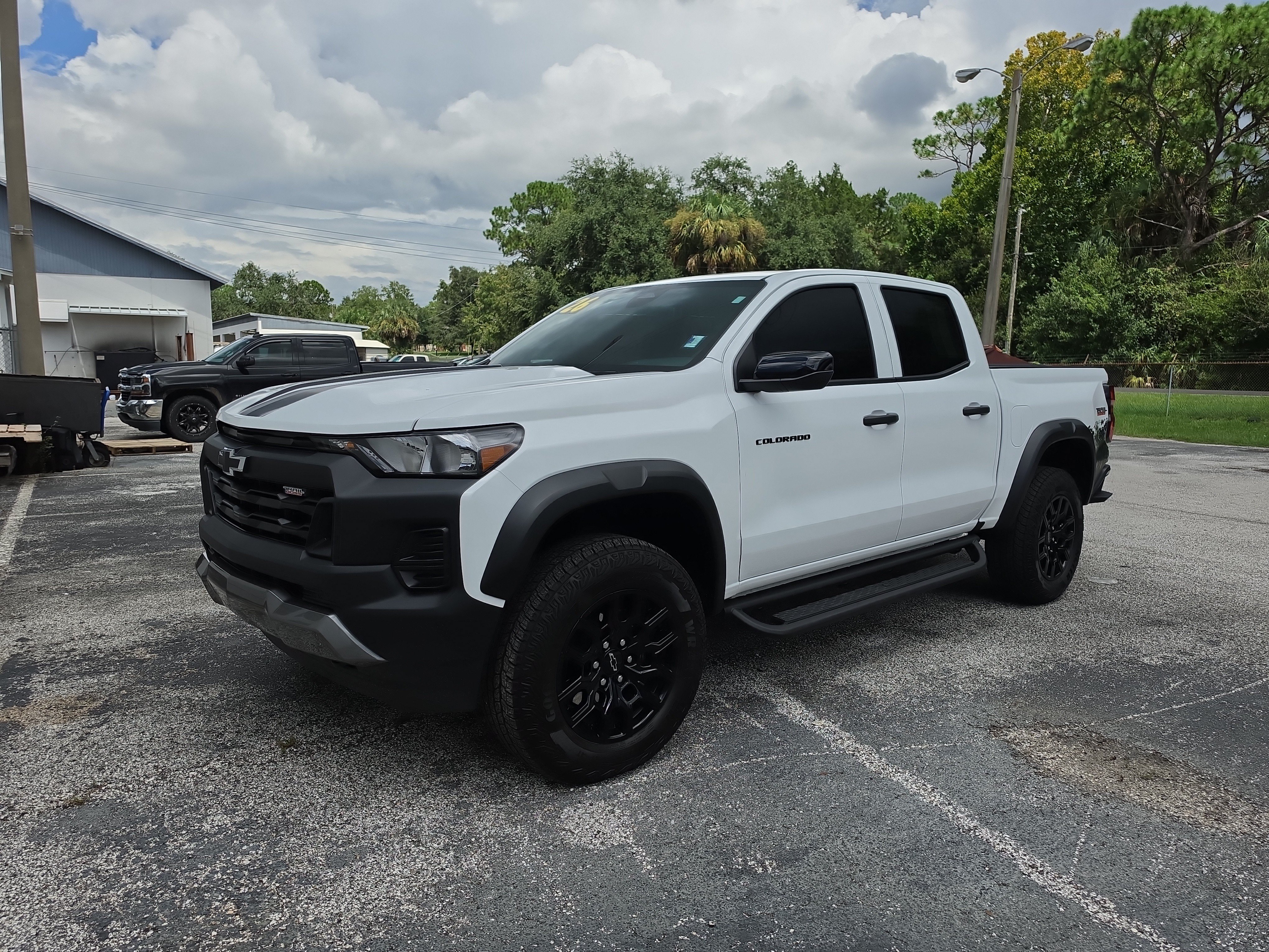 Used 2026 Chevrolet Colorado Trail Boss w/ LPO, Bronce Accent Package AWD/4WD image 7