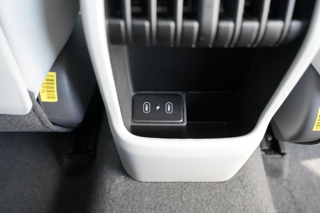Used 2019 Buick Enclave Essence AWD/4WD image 17