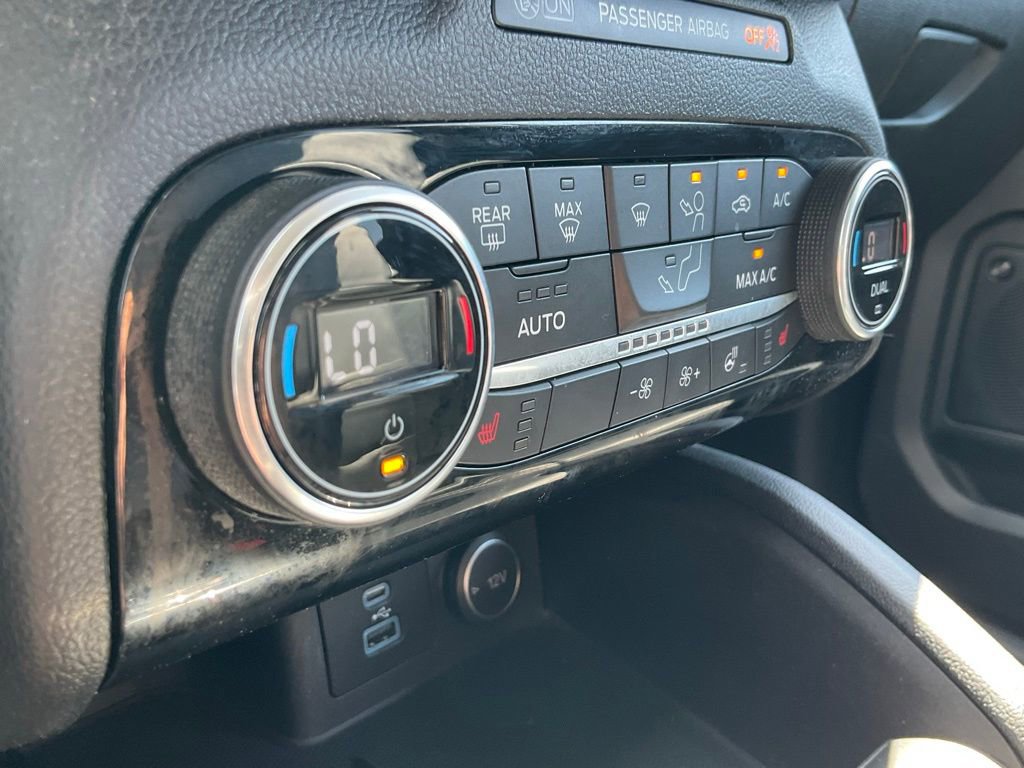 Certified 2021 Ford Escape Titanium w/ Class II Trailer Tow Package AWD/4WD image 15