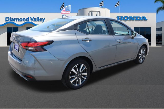 Used 2025 Nissan Versa SV FWD image 7