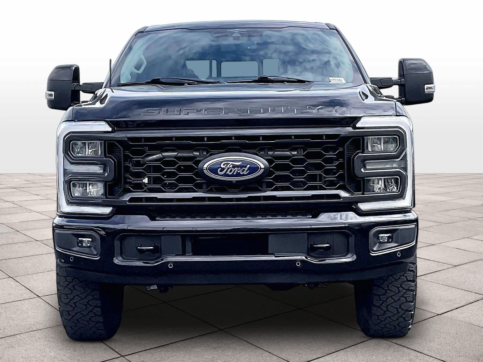 Used 2023 Ford F250 Lariat w/ Lariat Ultimate Package AWD/4WD image 3