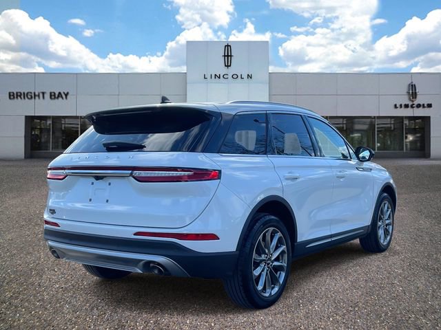 Used 2022 Lincoln Corsair AWD w/ Premium Package image 4