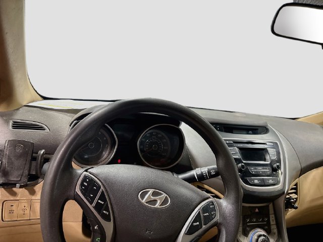 Used 2013 Hyundai Elantra GLS w/ Preferred Pkg FWD image 14
