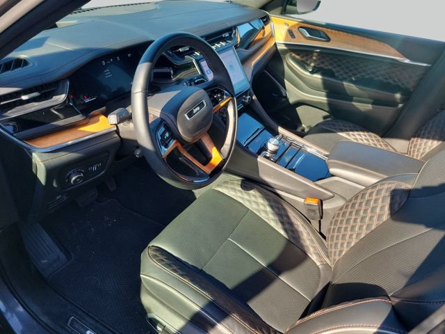 Used 2025 Jeep Grand Cherokee L Summit AWD/4WD image 20