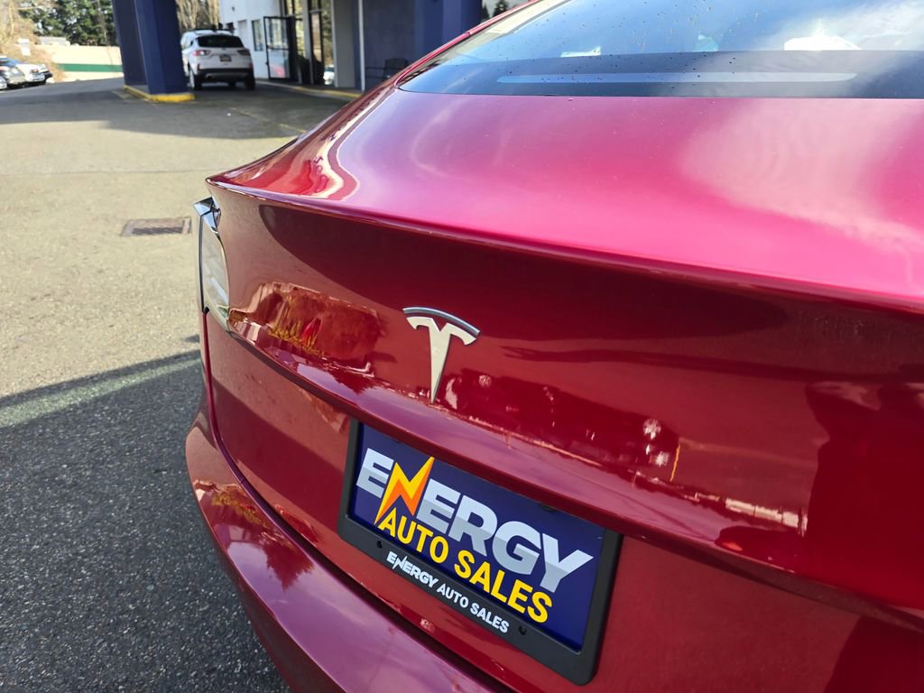 Used 2018 Tesla Model 3 Long Range RWD image 16