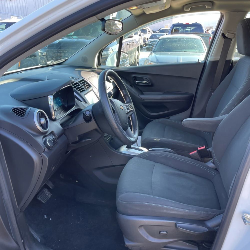 Used 2015 Chevrolet Trax LS image 9