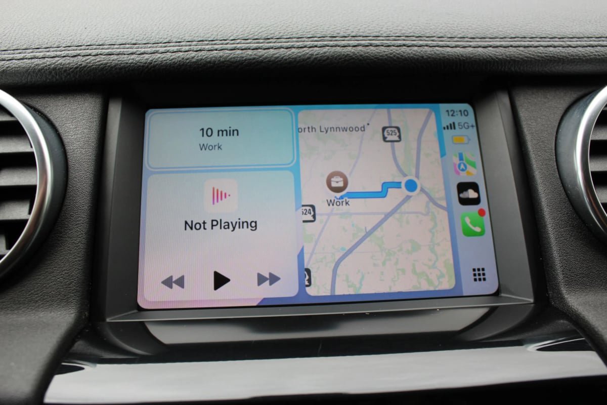 Used 2015 Land Rover LR4 image 19