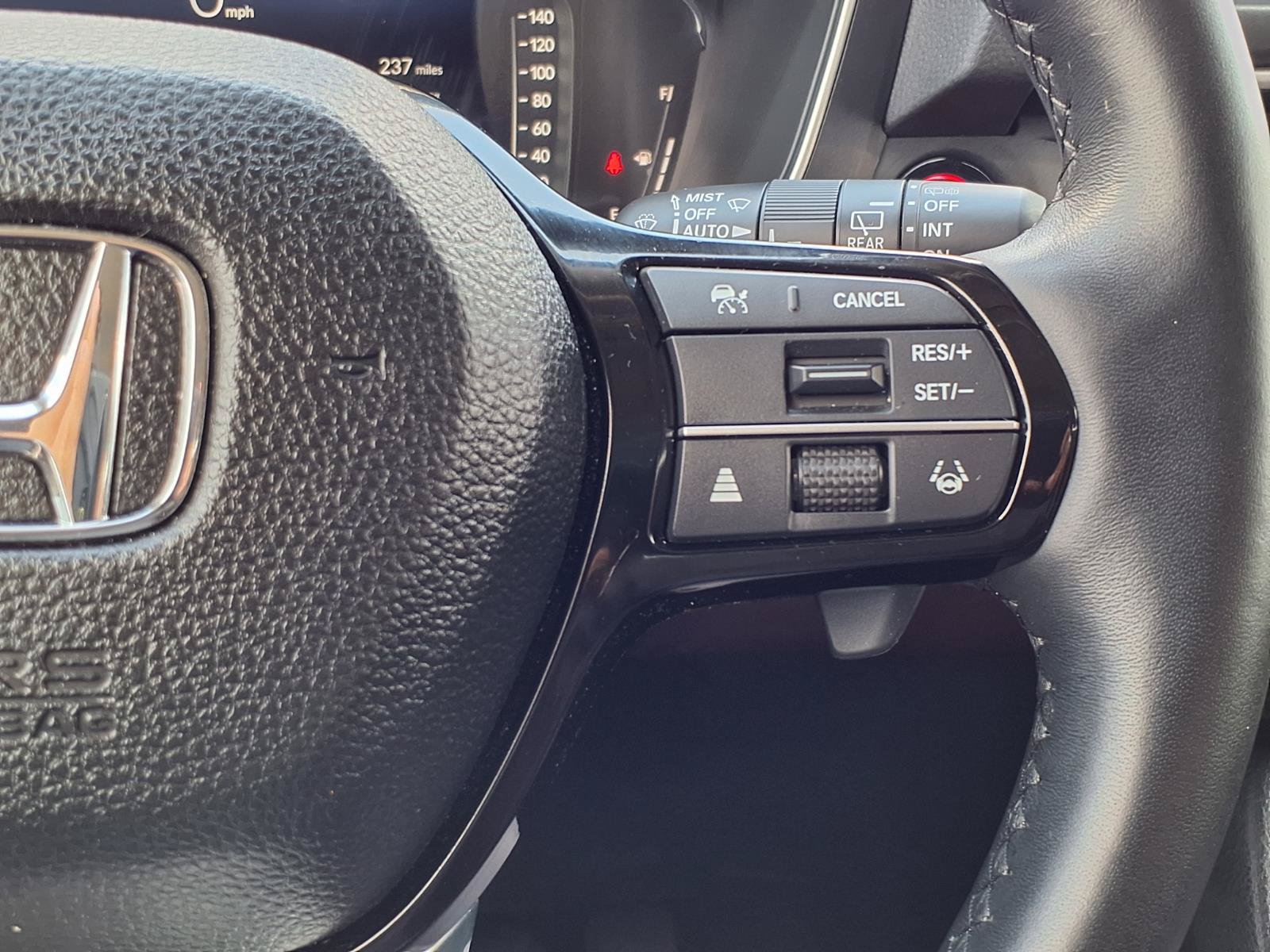 Used 2023 Honda Pilot Elite image 16