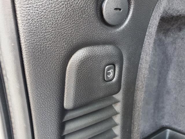 Used 2023 Dodge Durango GT image 31